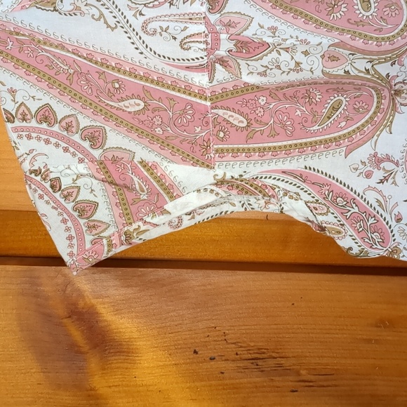 SPLIT* Paisley print 100% cotton cap sleeve side slit v neck lightweight blouse - Picture 2 of 9